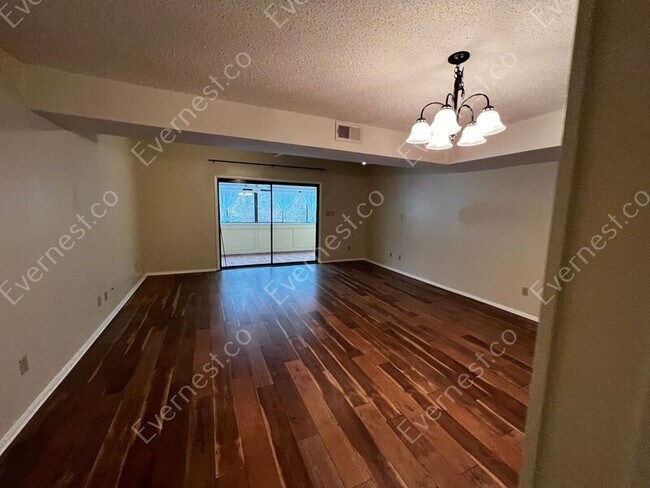 Building Photo - 604 Running Brook Rd