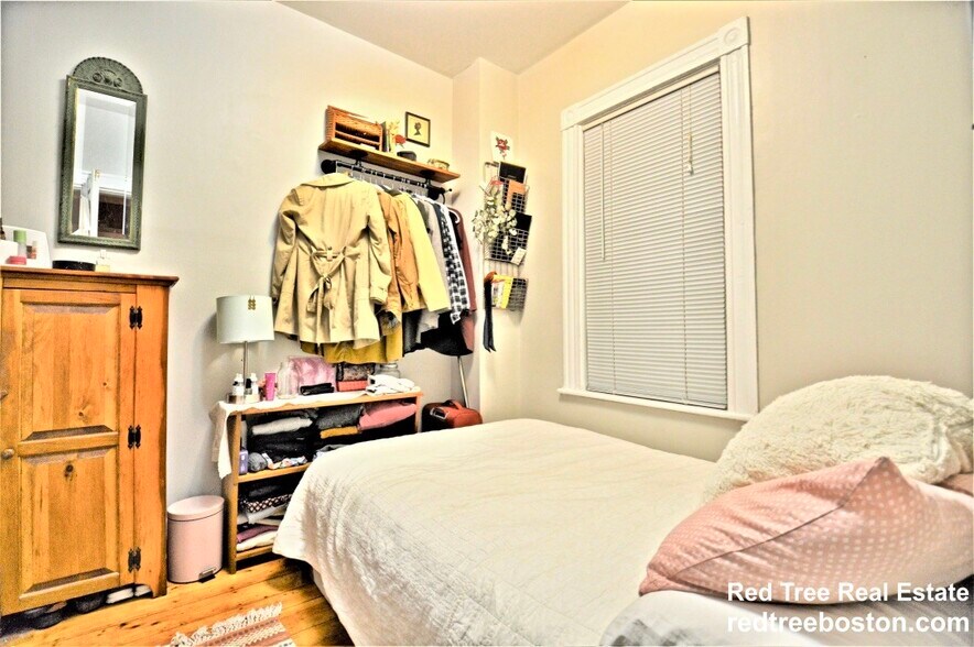 Unit 2 - 201 Hillside St