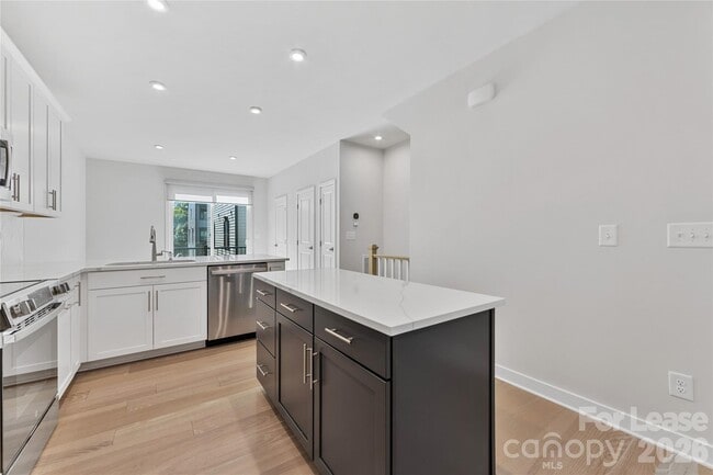 Building Photo - 440 Spearfield Ln