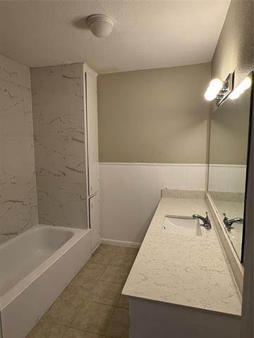 Building Photo - 304 Burgett St