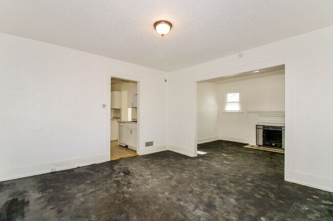 Building Photo - 3222-3224 S Adams Ave