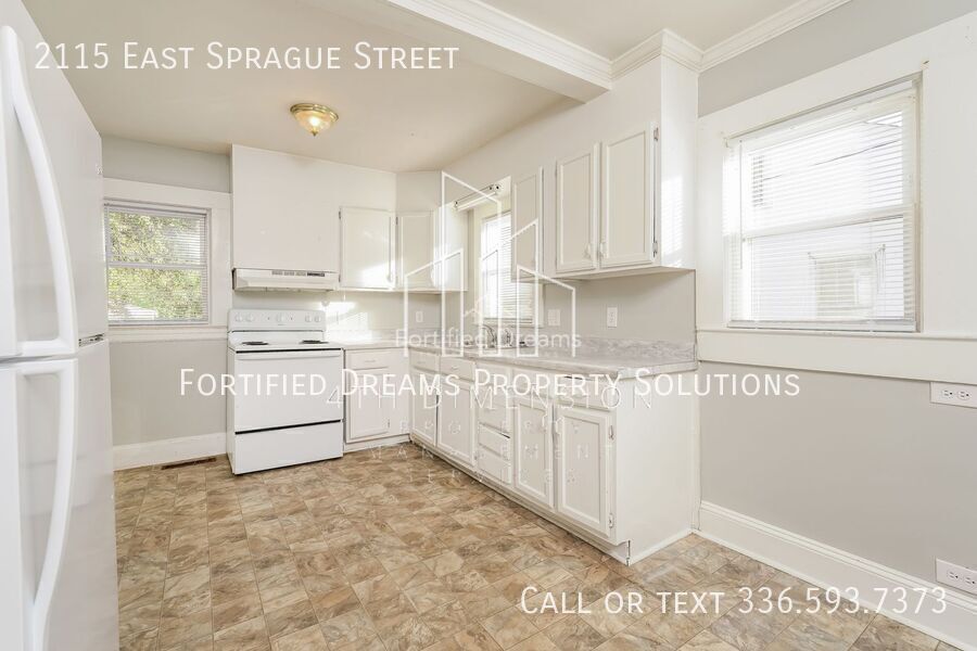 Building Photo - 2115 E Sprague St