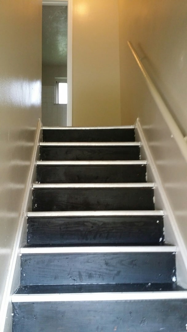 Building Photo - 2 BDRM SIDE BY SIDE DUPLEX FOR RENT.