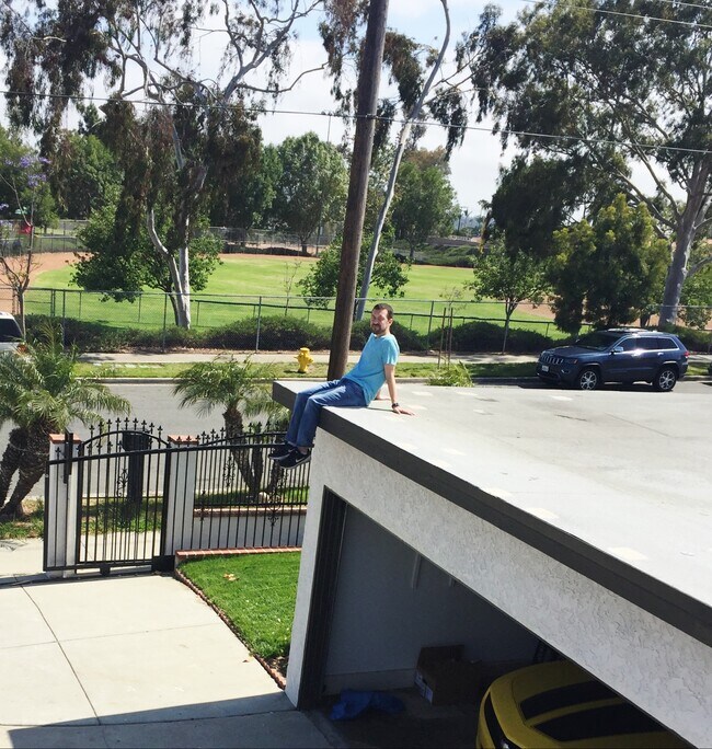 Building Photo - 4122 Lewis St