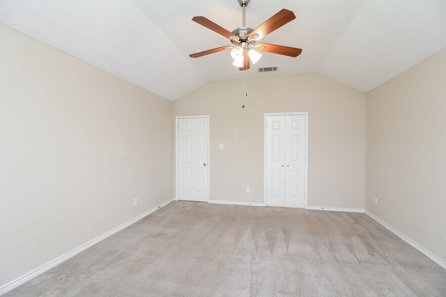 Building Photo - 1554 Cardigan Ln