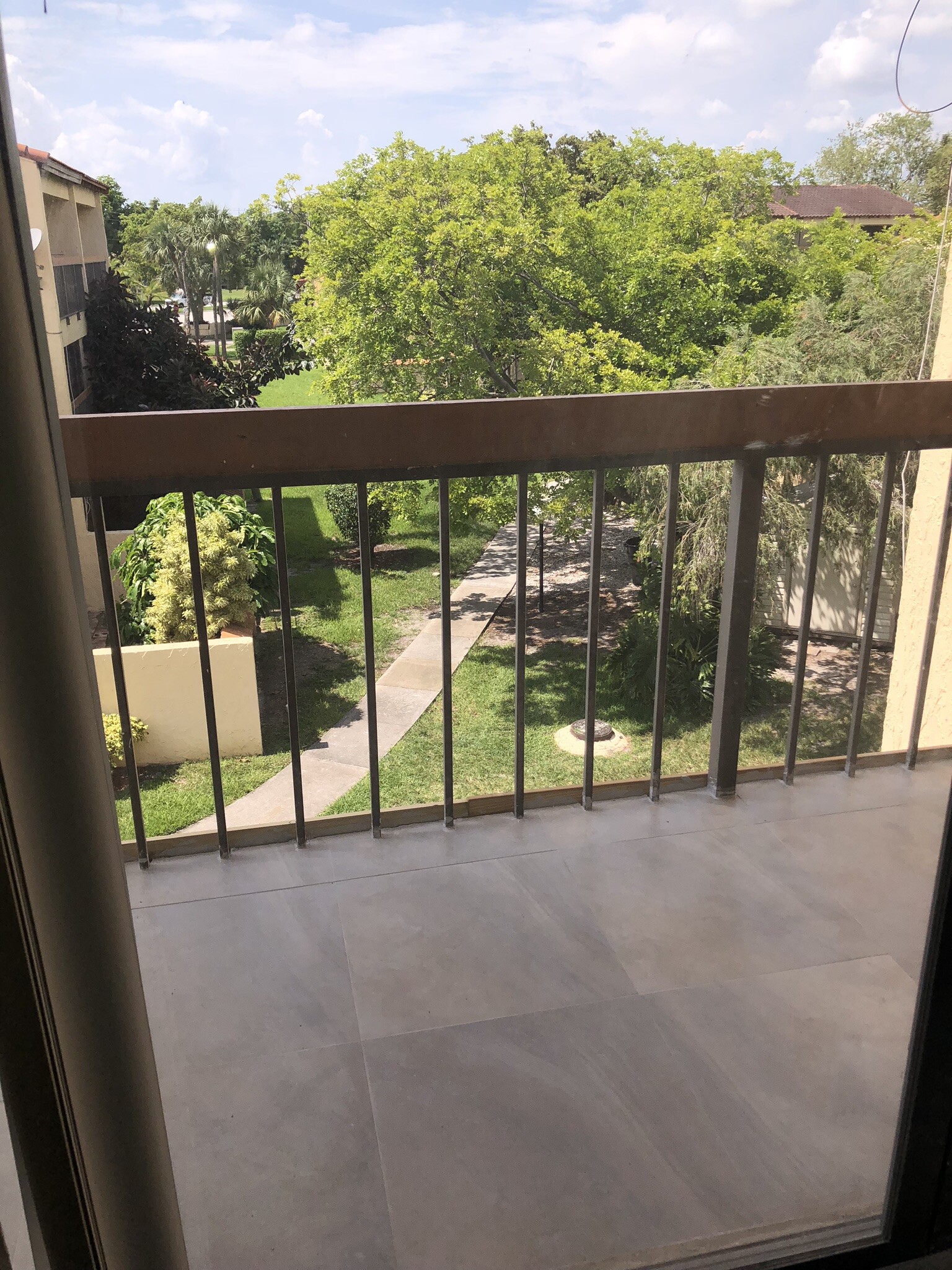 3RD OPEN PATIO - 7795 Grande St