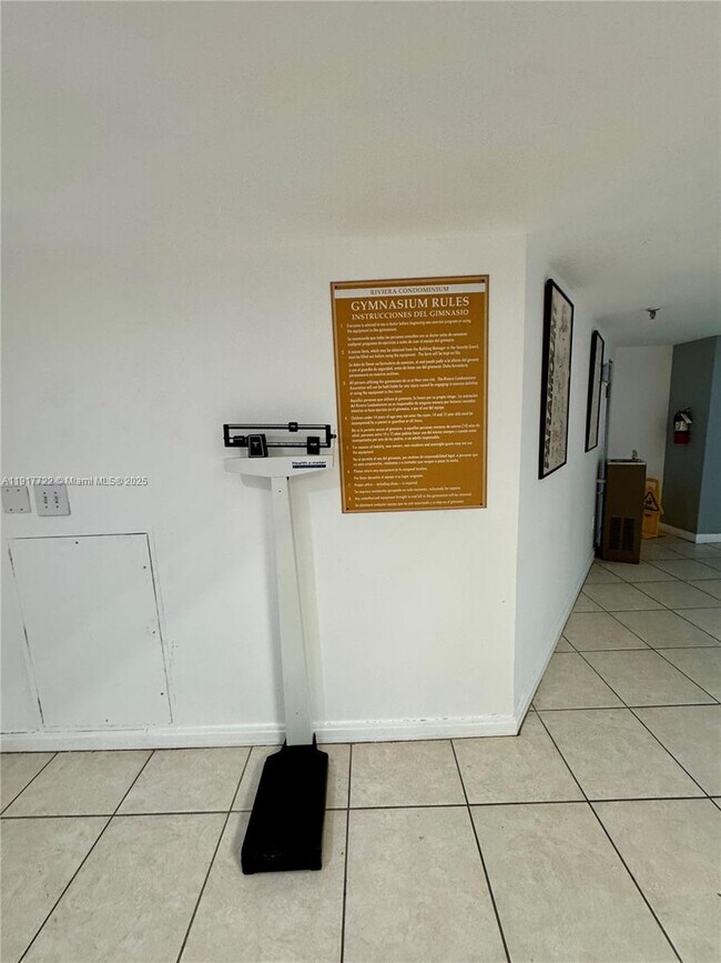 Building Photo - 2401 Collins Ave