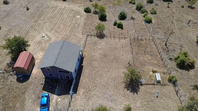 Building Photo - 143 Spring Hollow Trail