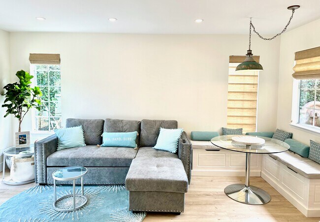 Building Photo - 449 Villa Blanca Ct