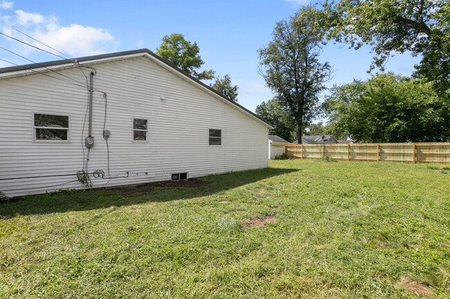 Building Photo - 57025 Greenlawn Ave