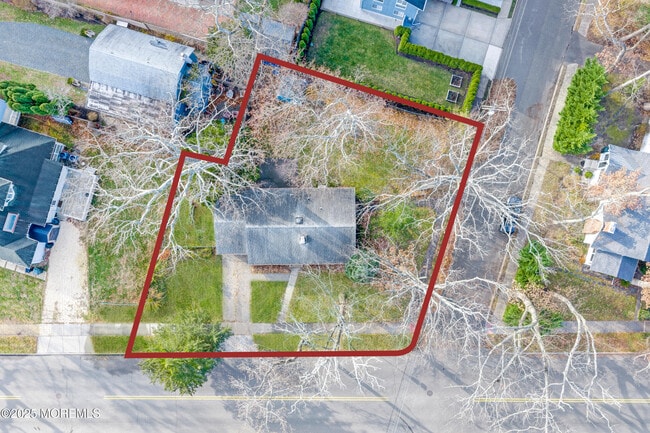 Building Photo - 488 Monmouth Rd