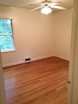 Building Photo - 611 Pelham Rd. NE