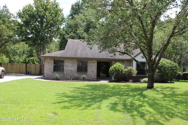 Primary Photo - 6169 Banyan Cir
