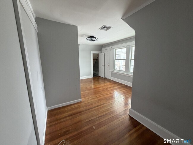 Building Photo - 199 Bradley St