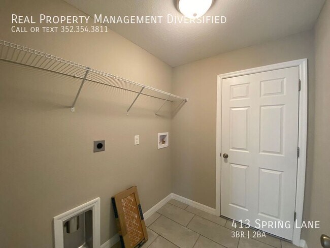 Building Photo - 413 Spring Ln