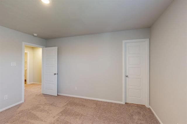Building Photo - 405 Wydown Dr