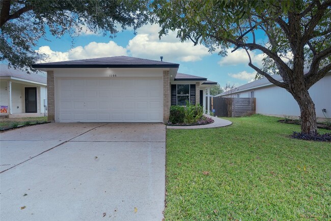 Building Photo - 1106 Stanislaws Dr