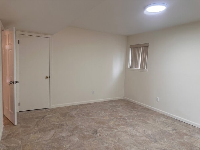 Building Photo - 28 Speedwell Ave