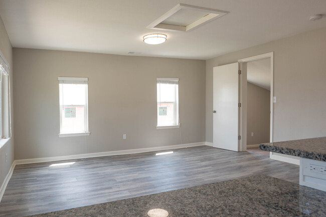 Building Photo - Remodeled house, yard, Granite, Stainless ...