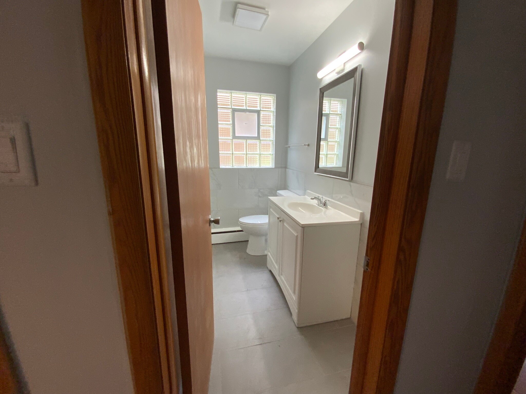 BATHROOM - 2228 W 71st St
