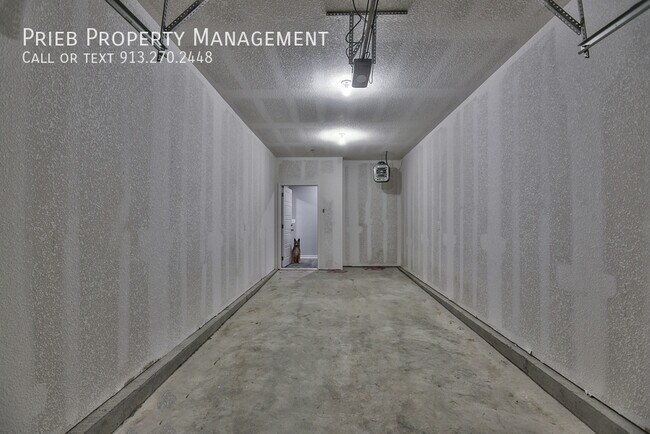 Building Photo - 22091 W 123rd Ln