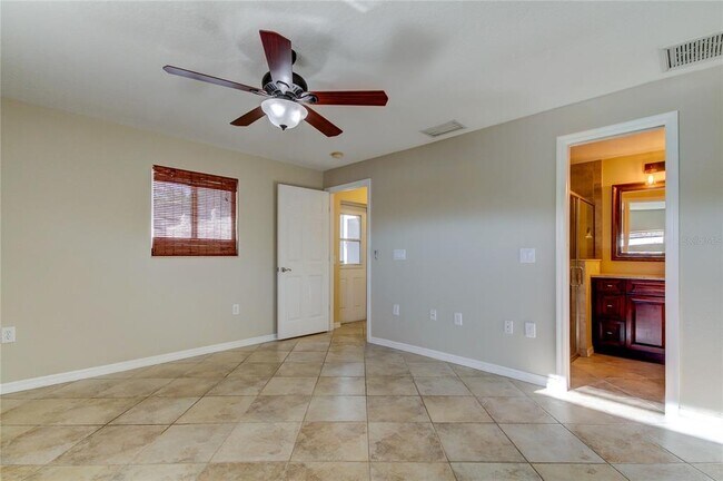 Building Photo - 407 15th Ave