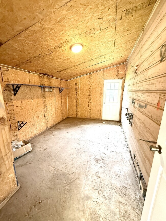 Building Photo - 2378 E Texas St