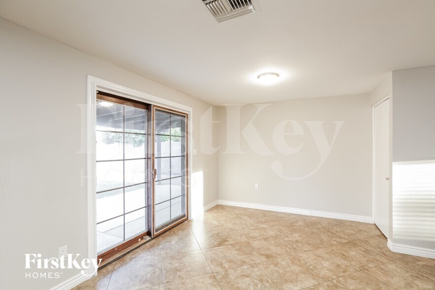 Building Photo - 13032 N 37th Way