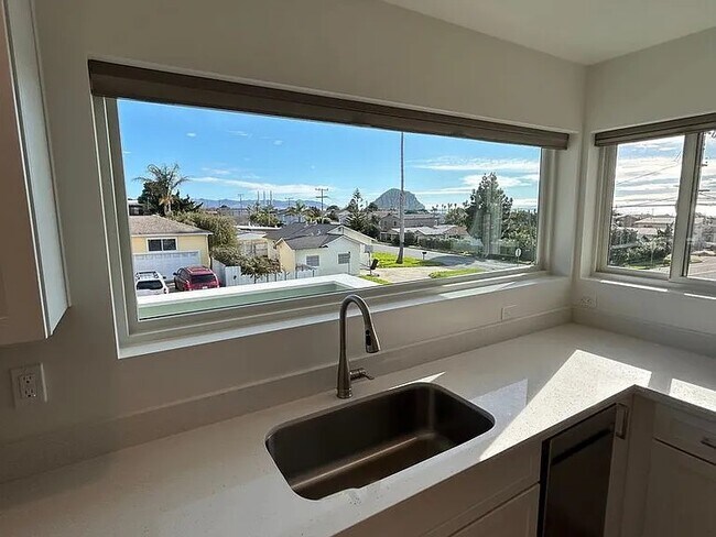 Building Photo - Morro Bay