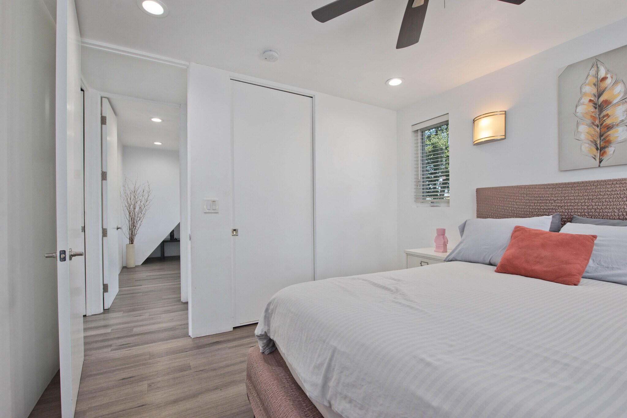 Bedroom 2 - 809 Warren Ave