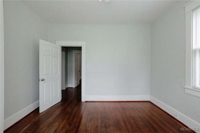 Building Photo - 4201 Hickory Rd
