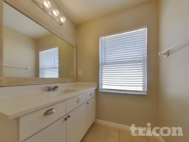 Building Photo - 13235 Moonflower Ct