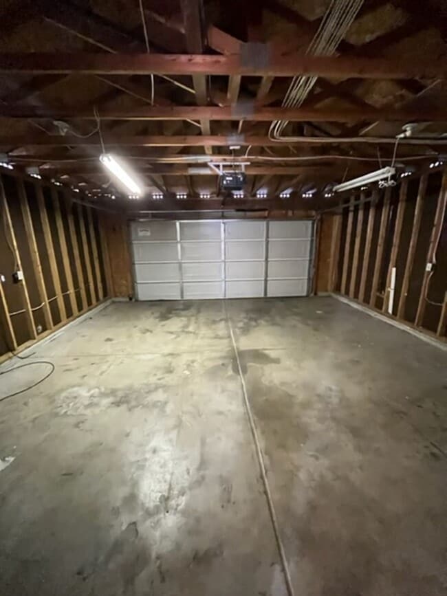 Building Photo - 3 Bedroom 2 Bath Home in Marysville!