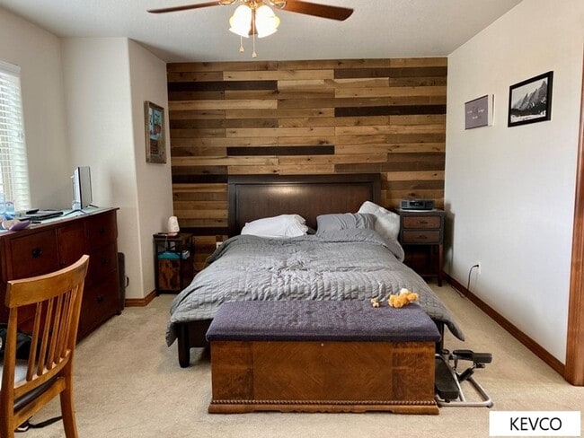 Building Photo - Expansive Newer Construction Townhome!
