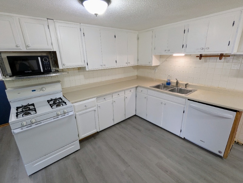 Building Photo - 1810 Midway Dr