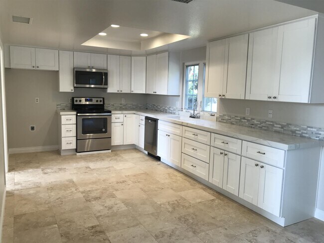 Building Photo - 2132 Dons Way