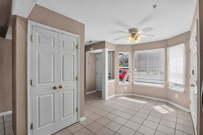 Building Photo - 46090 Maria Way