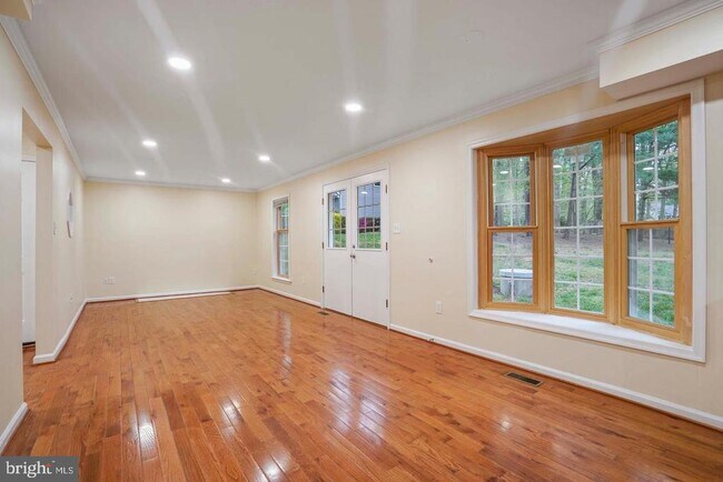 Building Photo - 5105 PHEASANT Rd
