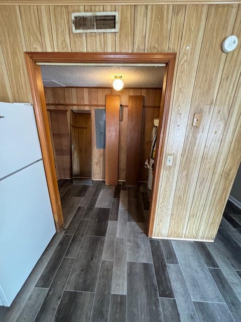 Building Photo - 1090 N Guignard Dr