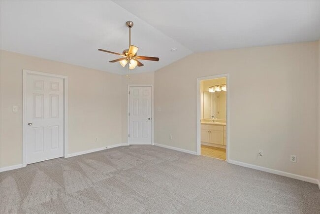 Building Photo - ***Coming Soon!!!***NE Raleigh Townhome For Rent