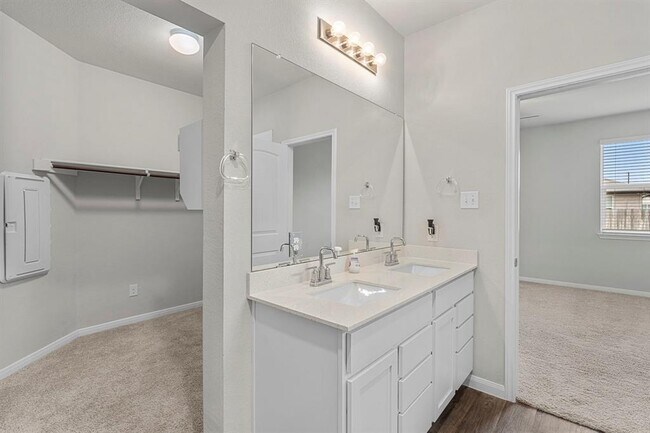 Building Photo - 453 Apache Plum Dr