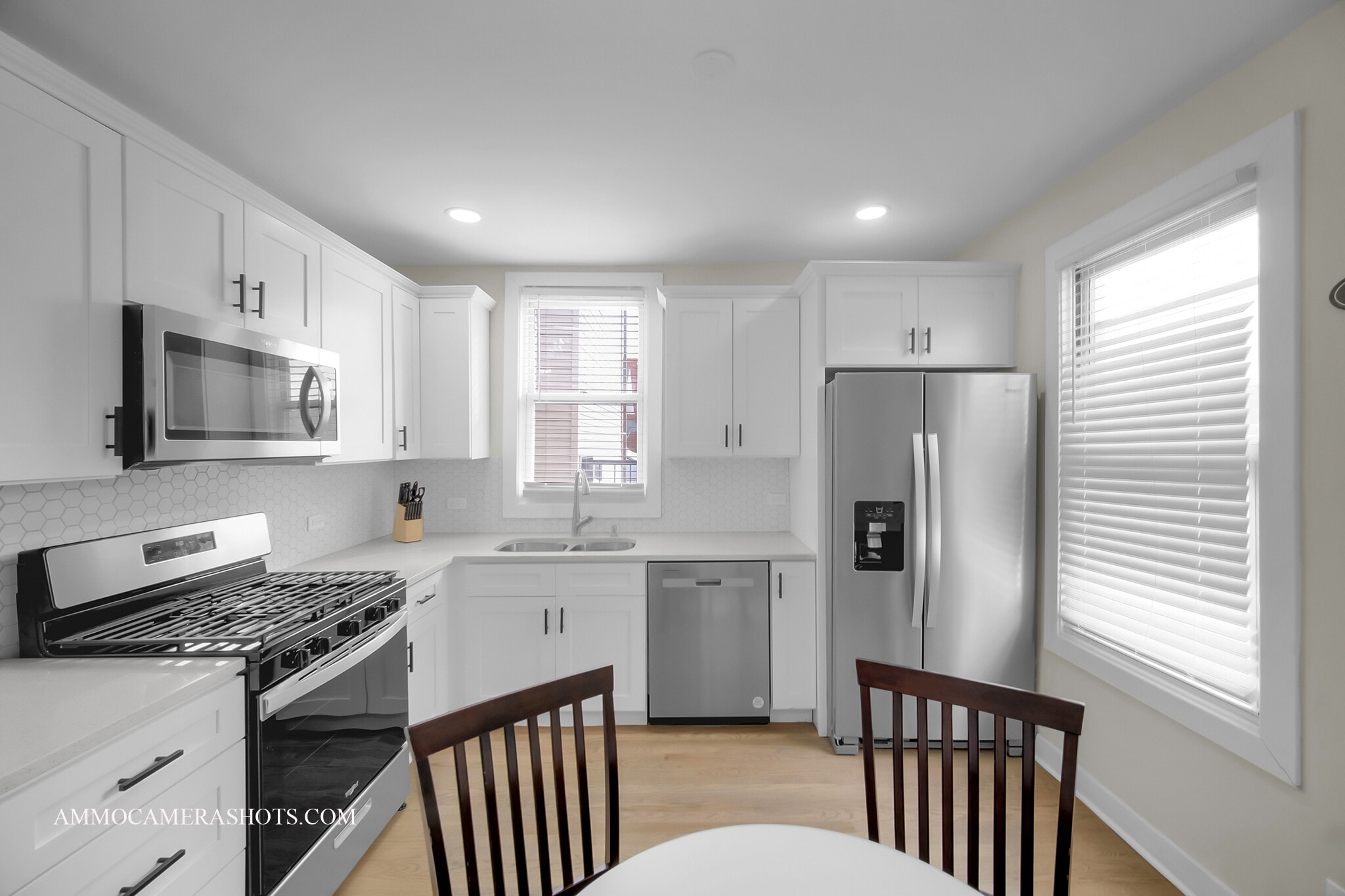 Building Photo - 814 S Leavitt St