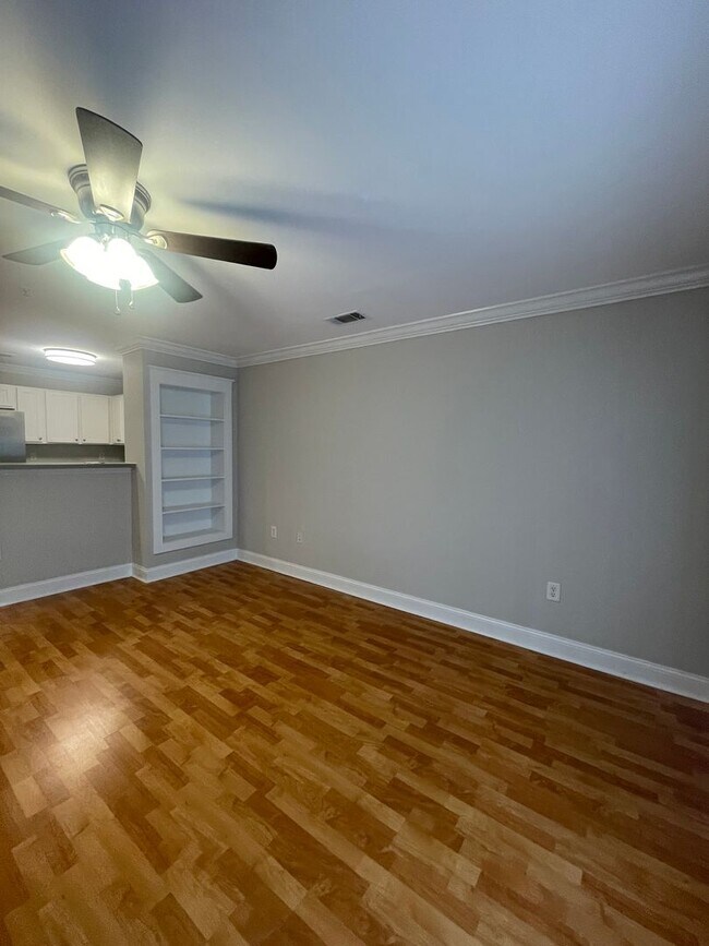 Building Photo - 07-211 Markey