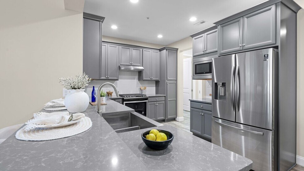 Building Photo - 441 Roebling Ct