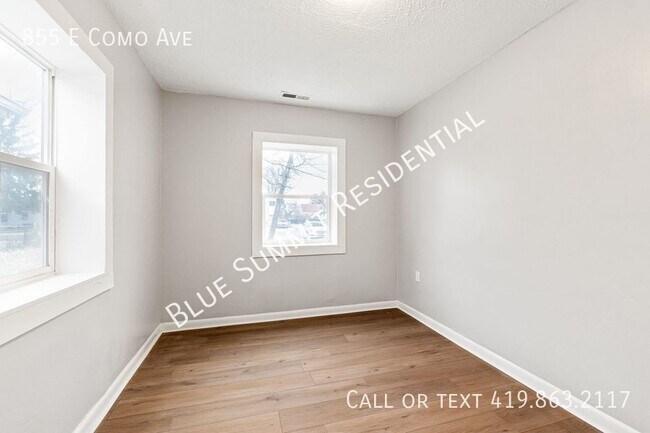 Building Photo - 855 E Como Ave