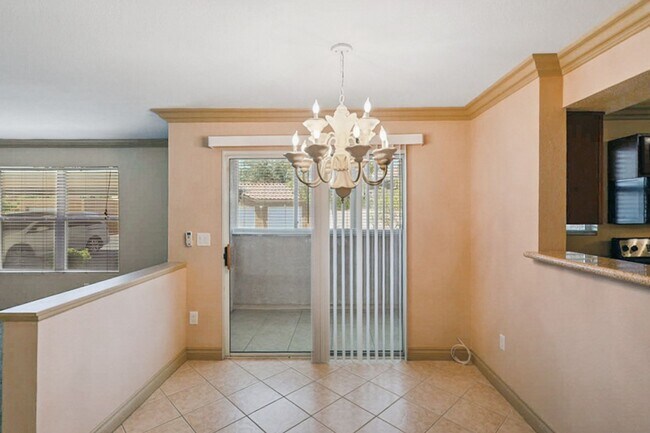 Building Photo - 2 Bed, 2 Bath 1st Floor Condo In West Las ...