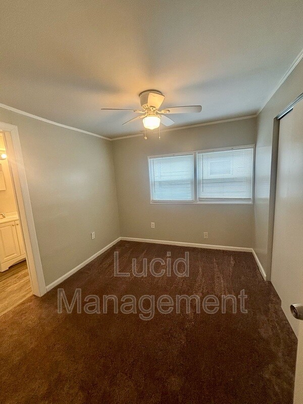 Building Photo - 4015 Parthenia Ave