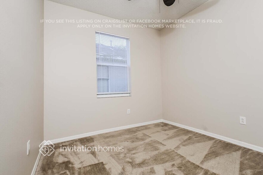 Building Photo - 932 Grand Canyon Dr