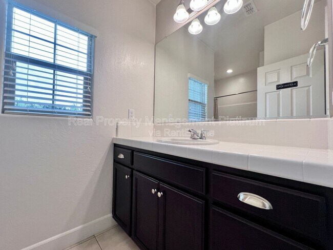 Building Photo - 3415 Brimhall Ln