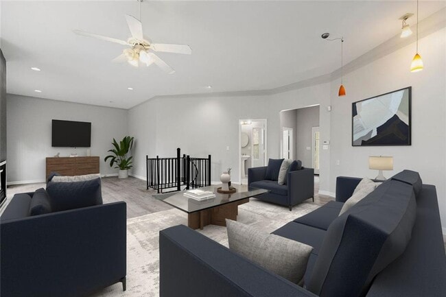 Building Photo - 880 Melody Ln